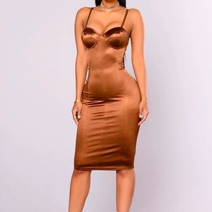 Stupid in love satin dress in chocolate